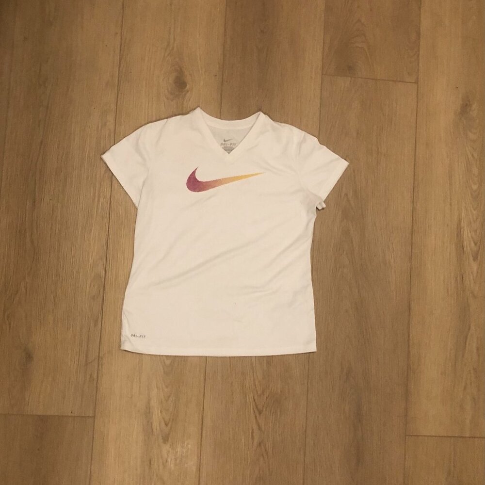 NIKE | DRI - FIT Vneck | YOUTH